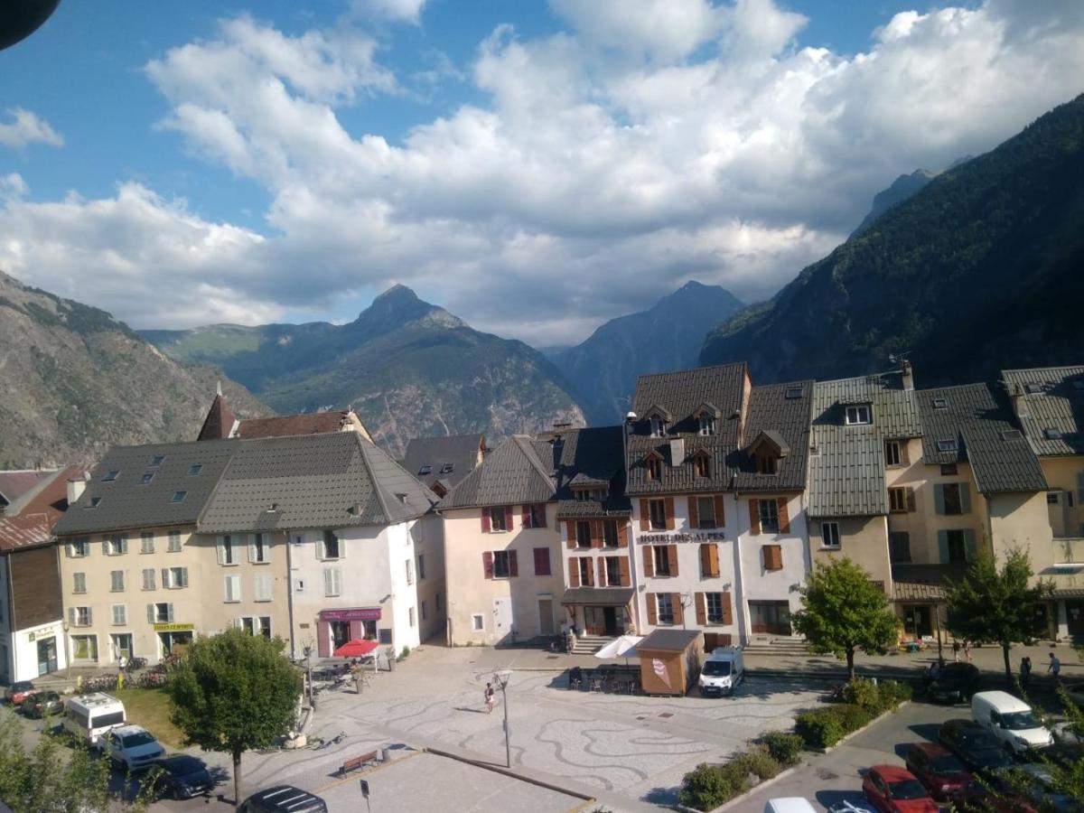 Studio Center Bourg D'Oisans เลอบูร์-เดอัวซ็อง ภายนอก รูปภาพ